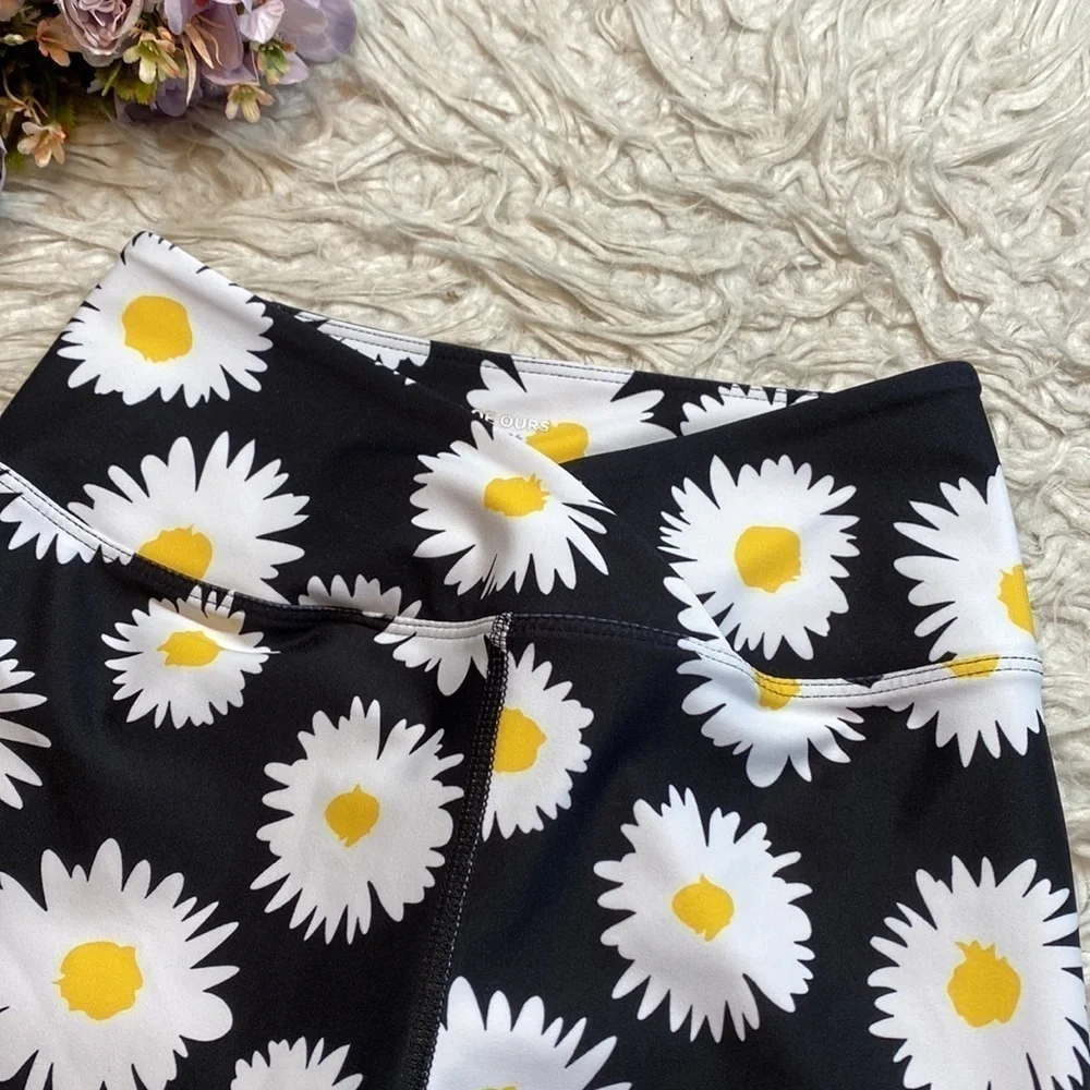Year Of Ours Daisy Cross Front High Rise Veronica Leggings sz S - Picture 4 of 9